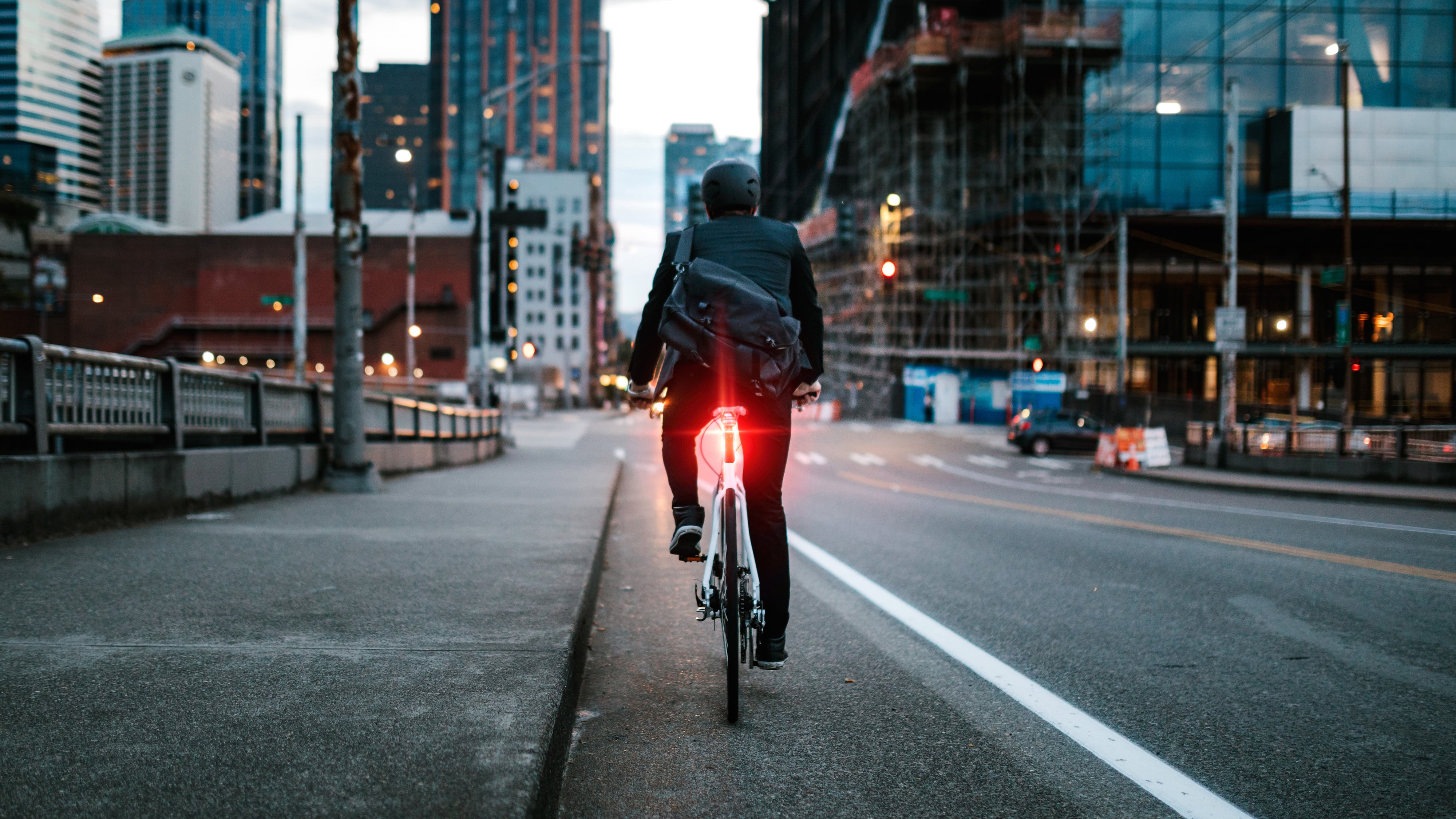 Digitale fietsachteruitkijkspiegel Ride Safety System RS 1000: veiliger fietsen in de stad dankzij kunstmatige intelligentie